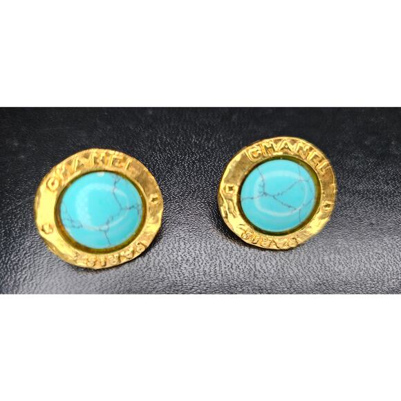 Chanel Collection 28 Turquoise Stone Gold Clip-On Earrings - Picture 4 of 7